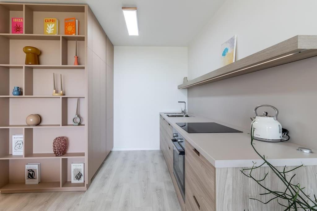 Cozy Apartment Near City Centrum And Bratislava Airport Exterior foto